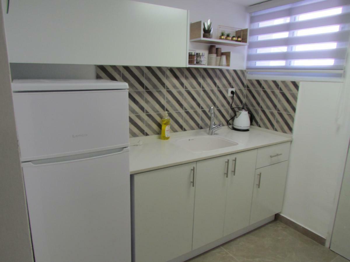 Eleni Apartment Ейлат Екстериор снимка